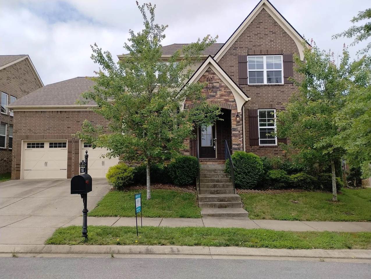 955 Ryecroft Ln - Photo 1