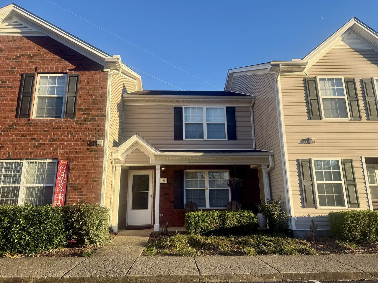 102 Oak Valley Cir - Photo 1