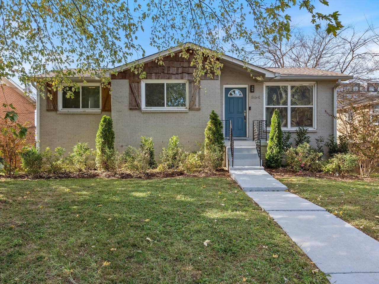 864 Joseph Ave - Photo 1