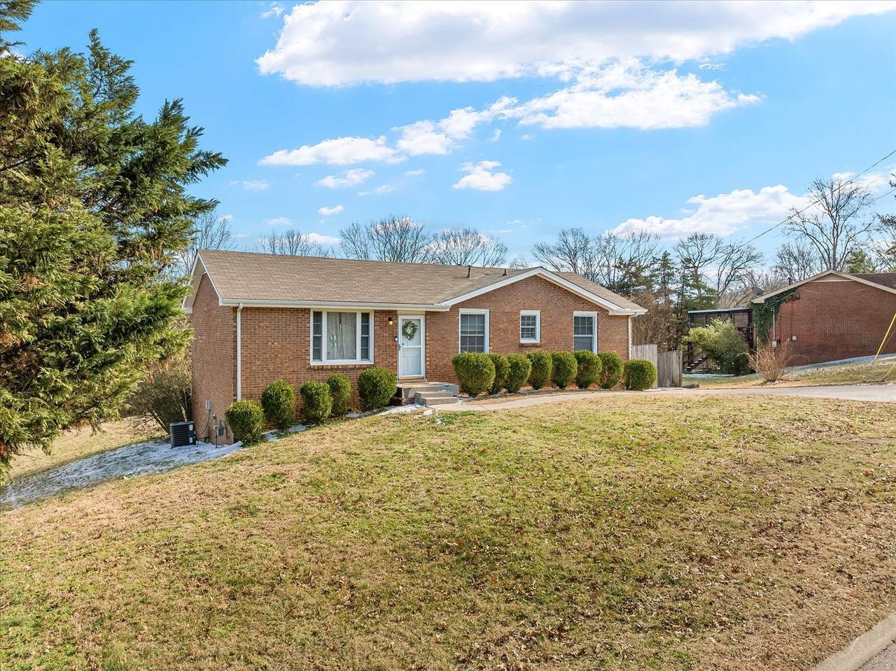 336 Cedarmont Dr - Photo 1