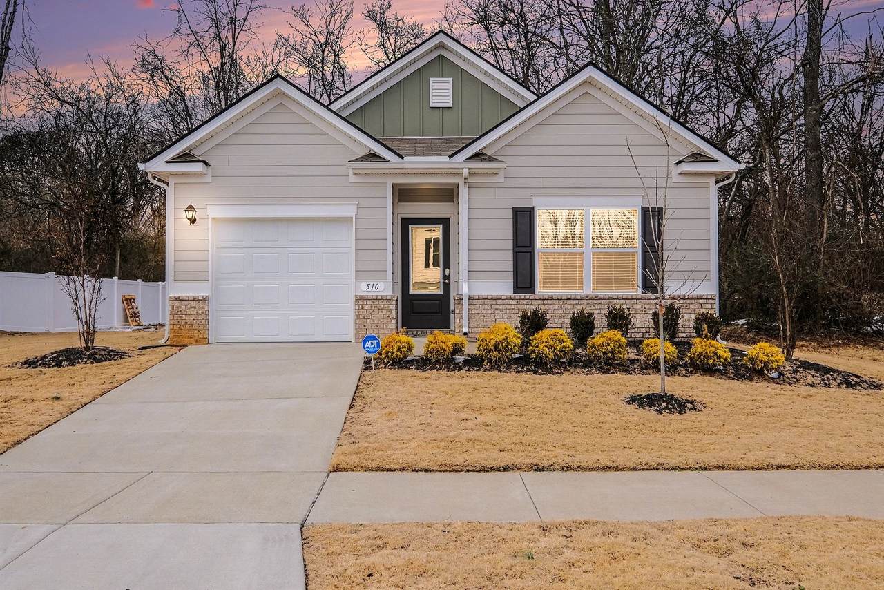 510 Hutton Dr - Photo 1