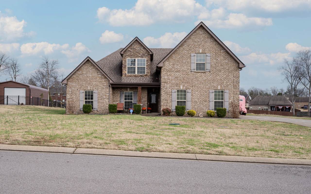 1130 Spring Creek Dr - Photo 1
