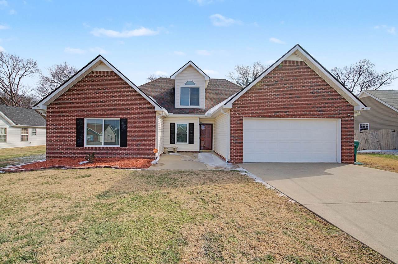 2247 Rosecran Cir - Photo 1