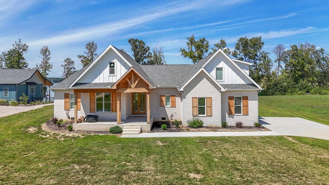 250 Sunset Blvd - Photo 1