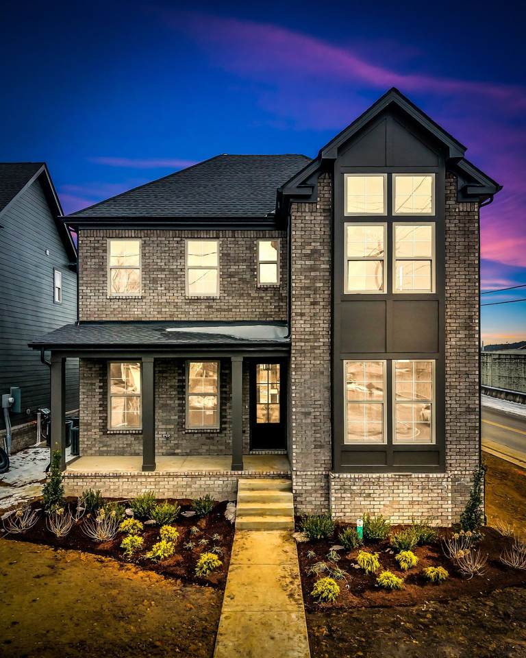 500 Eastboro Dr - Photo 1