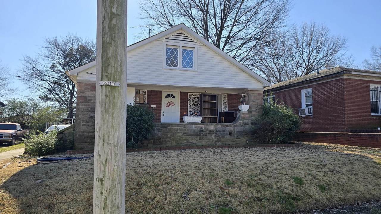 1379 Quinn Ave - Photo 1