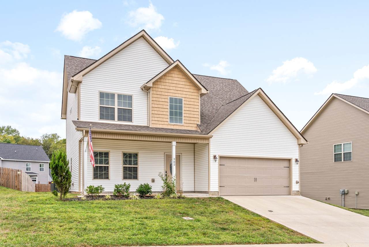 202 Geneva Ln - Photo 1