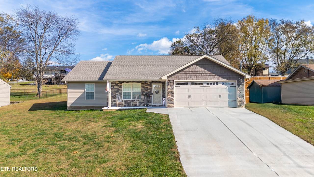 241 Huntington Lane - Photo 1