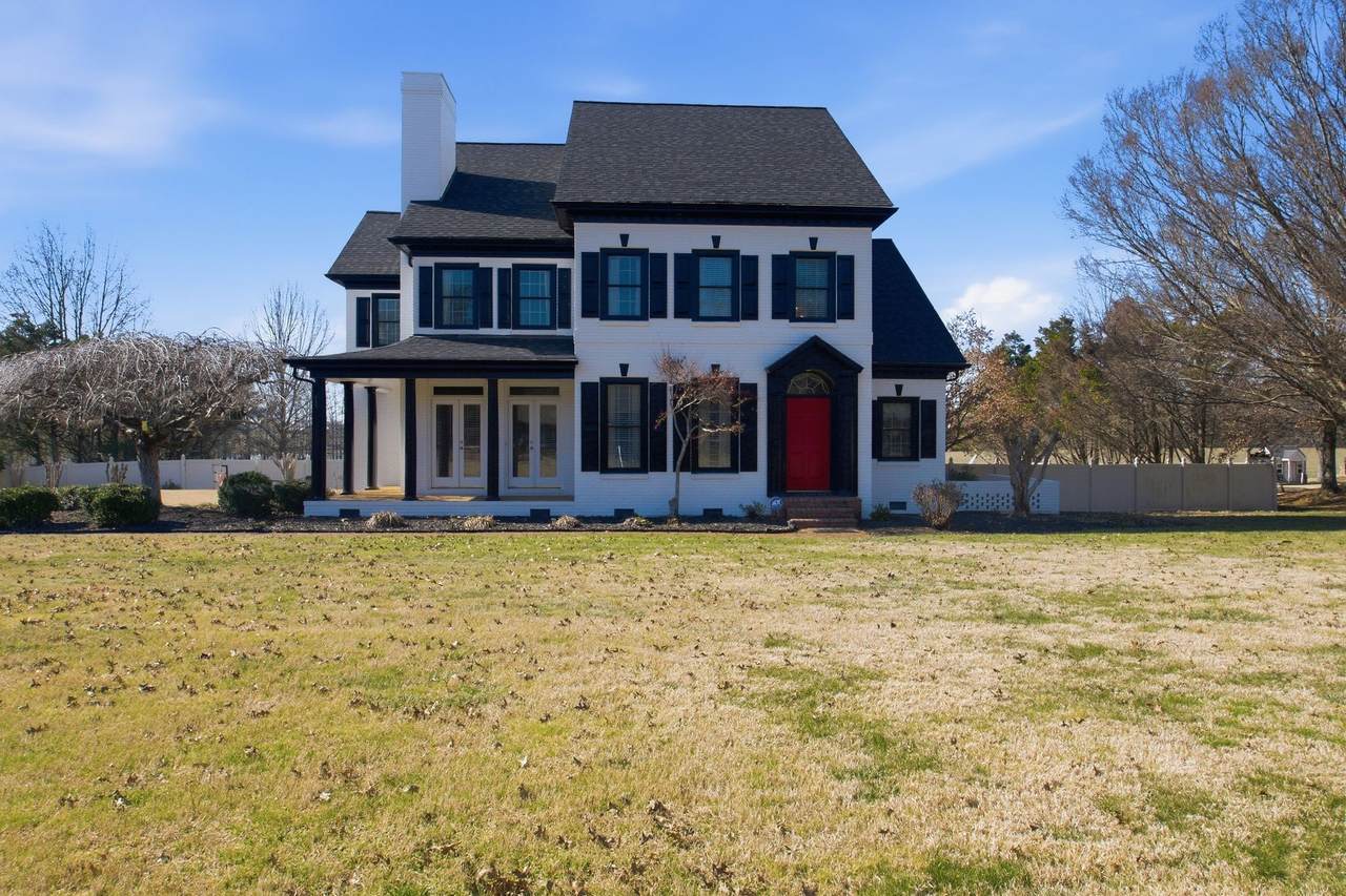 111 Chadwick Farms Dr - Photo 1