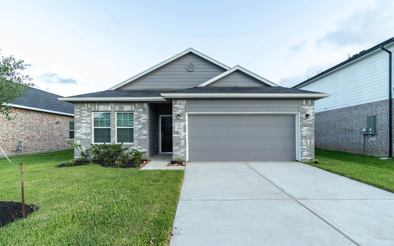 7212 Fairlawn Dr - Photo 1