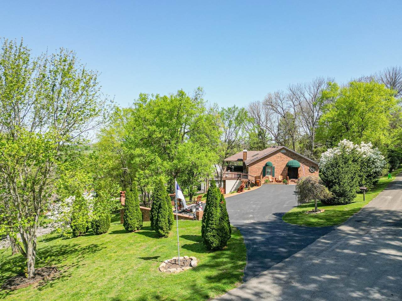 204 Hogan Ln - Photo 1