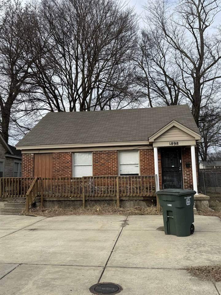 1898 E Mclemore Ave - Photo 1