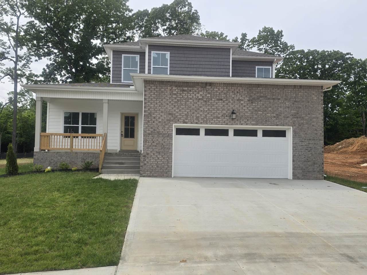 526 N Halfifax Ct - Photo 1