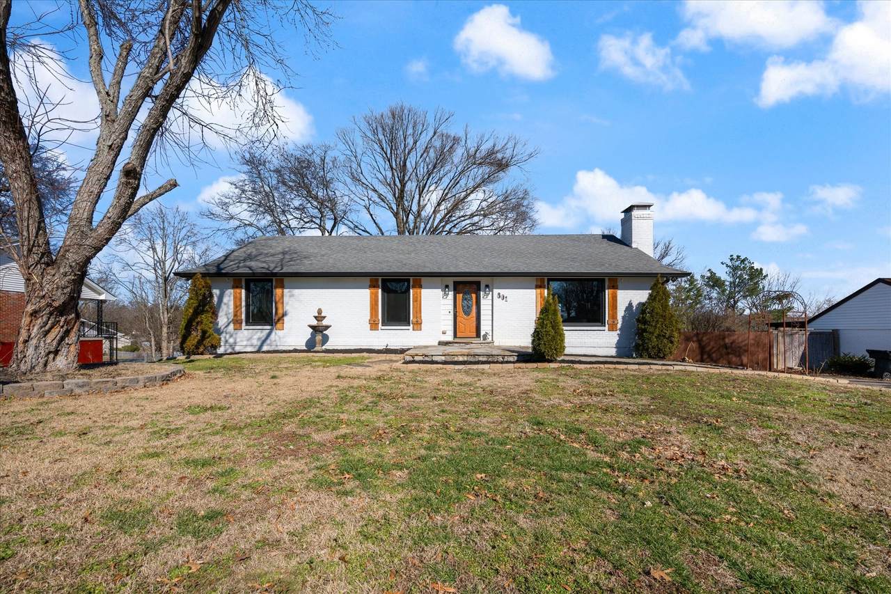 801 Countrywood Dr - Photo 1
