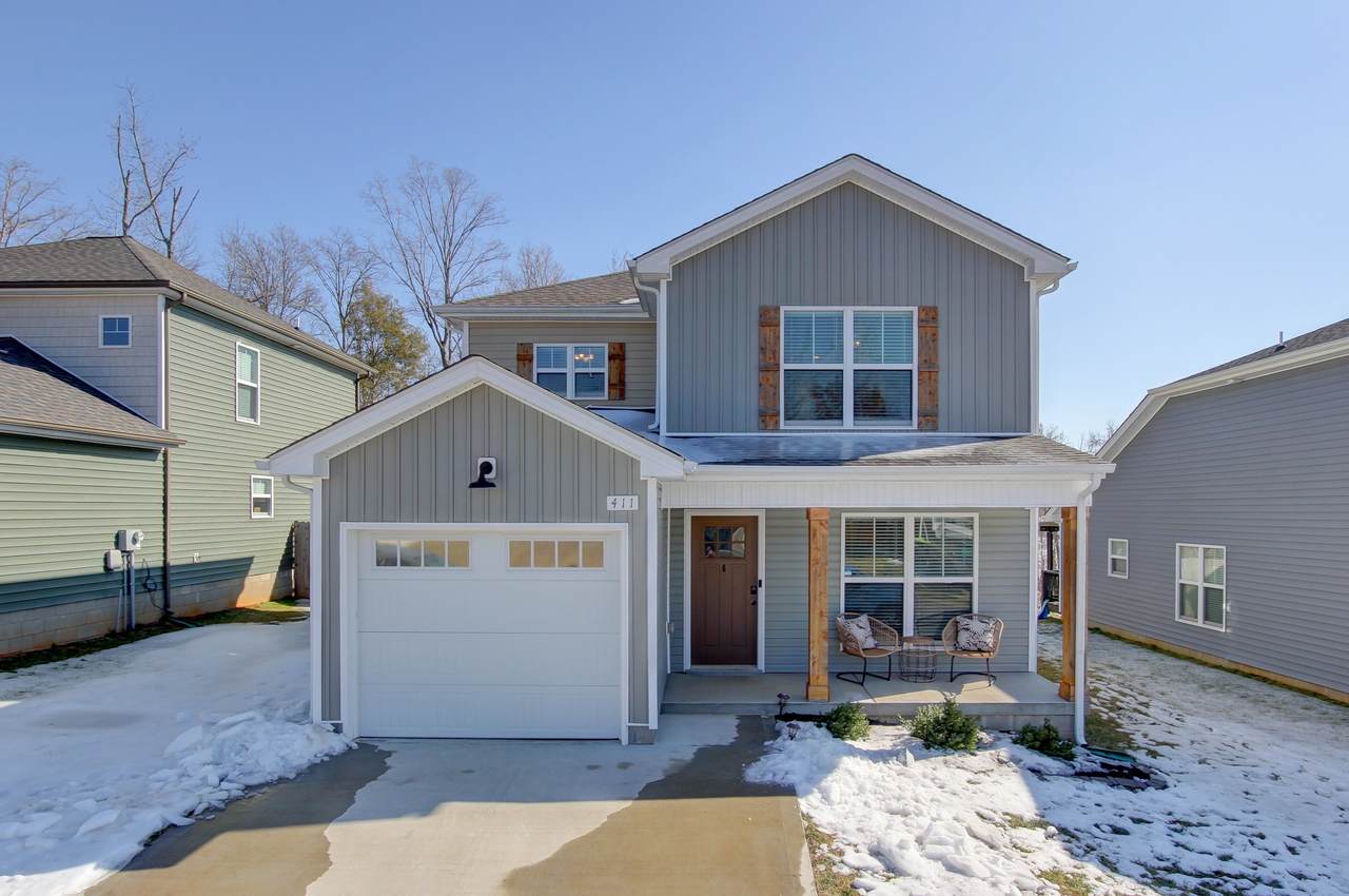 411 Hillside Dr - Photo 1