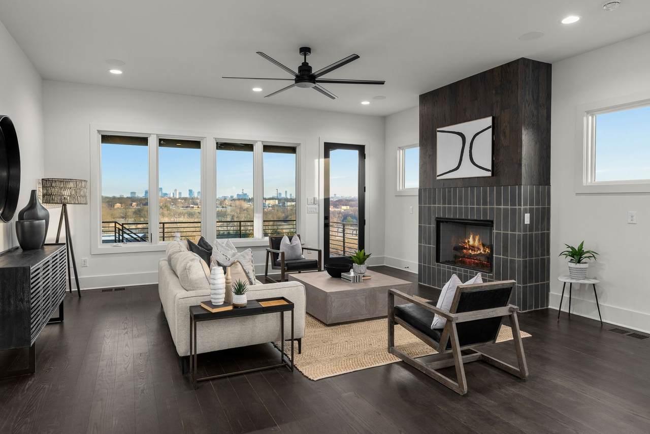 2118 Cliff Dr - Photo 1