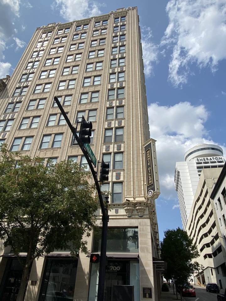 https://bt-photos.global.ssl.fastly.net/nashville/1280_boomver_1_RTC3127687-1.jpg