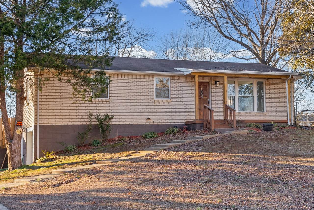 1504 Glennon Dr - Photo 1