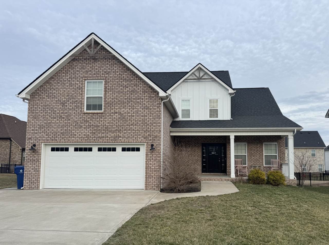 557 Dexter Dr - Photo 1