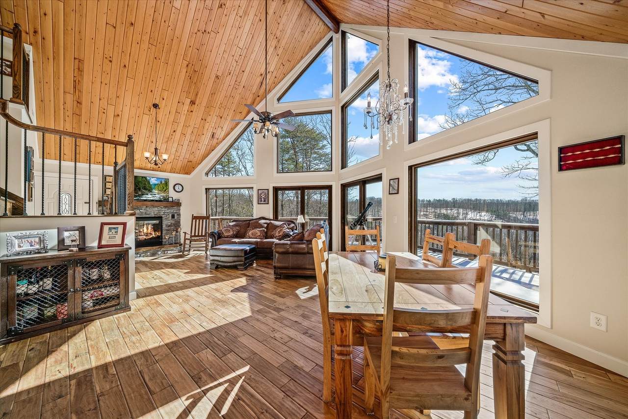 101 Dakota Ln - Photo 1