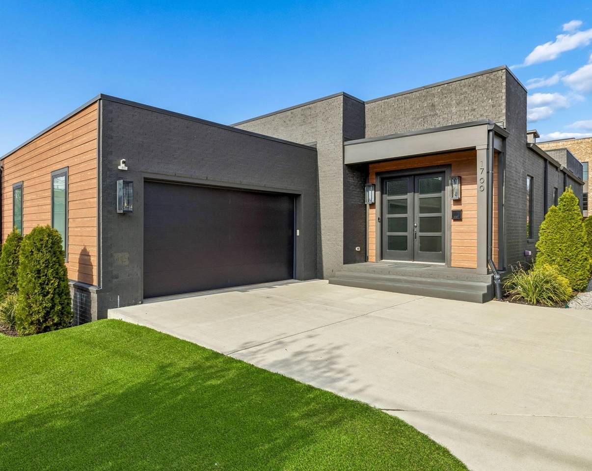 1700 Bernard Ave - Photo 1