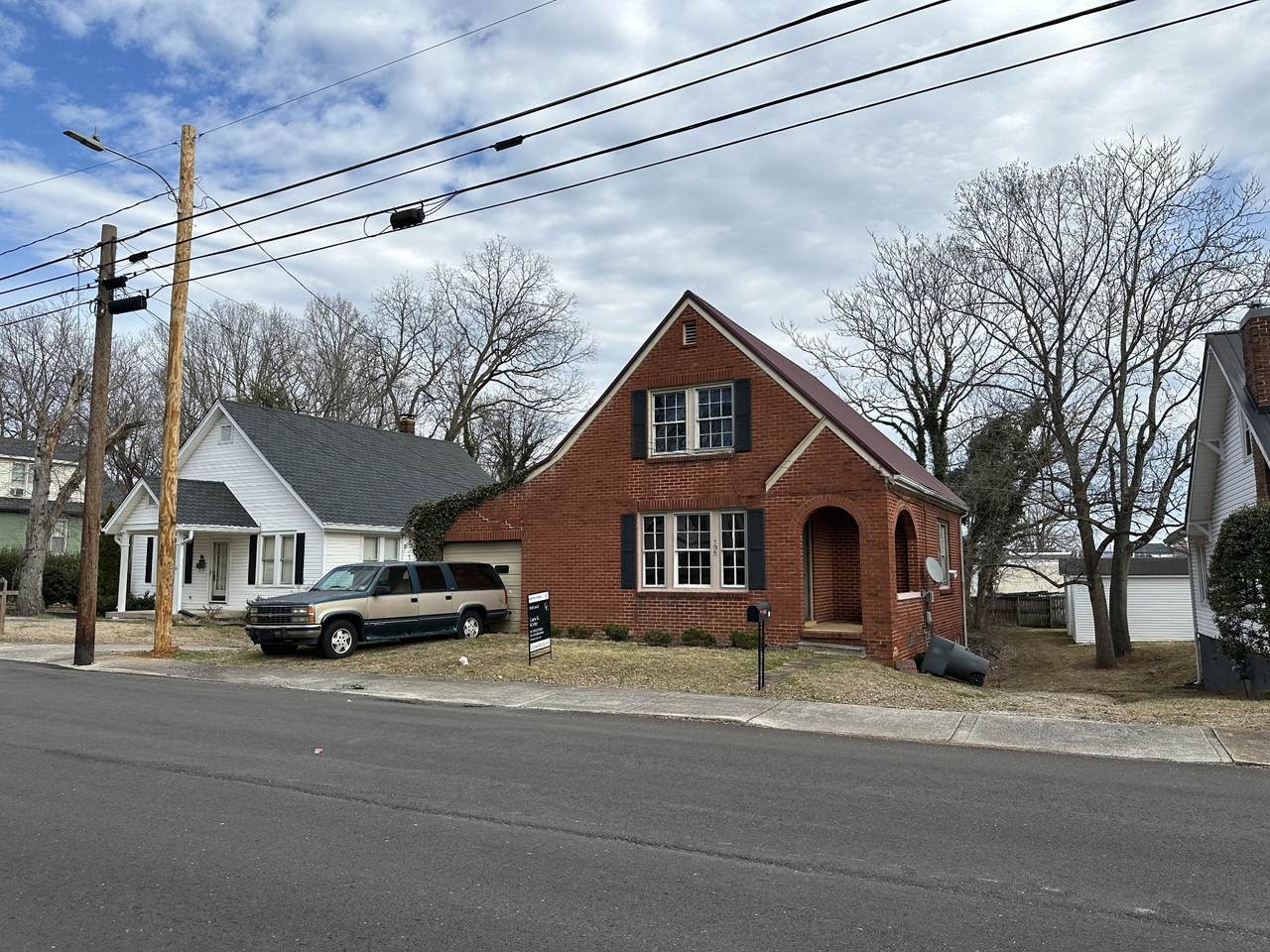 102 Lind St - Photo 1