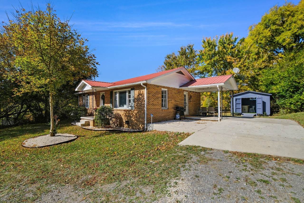 25 13th St - Photo 1