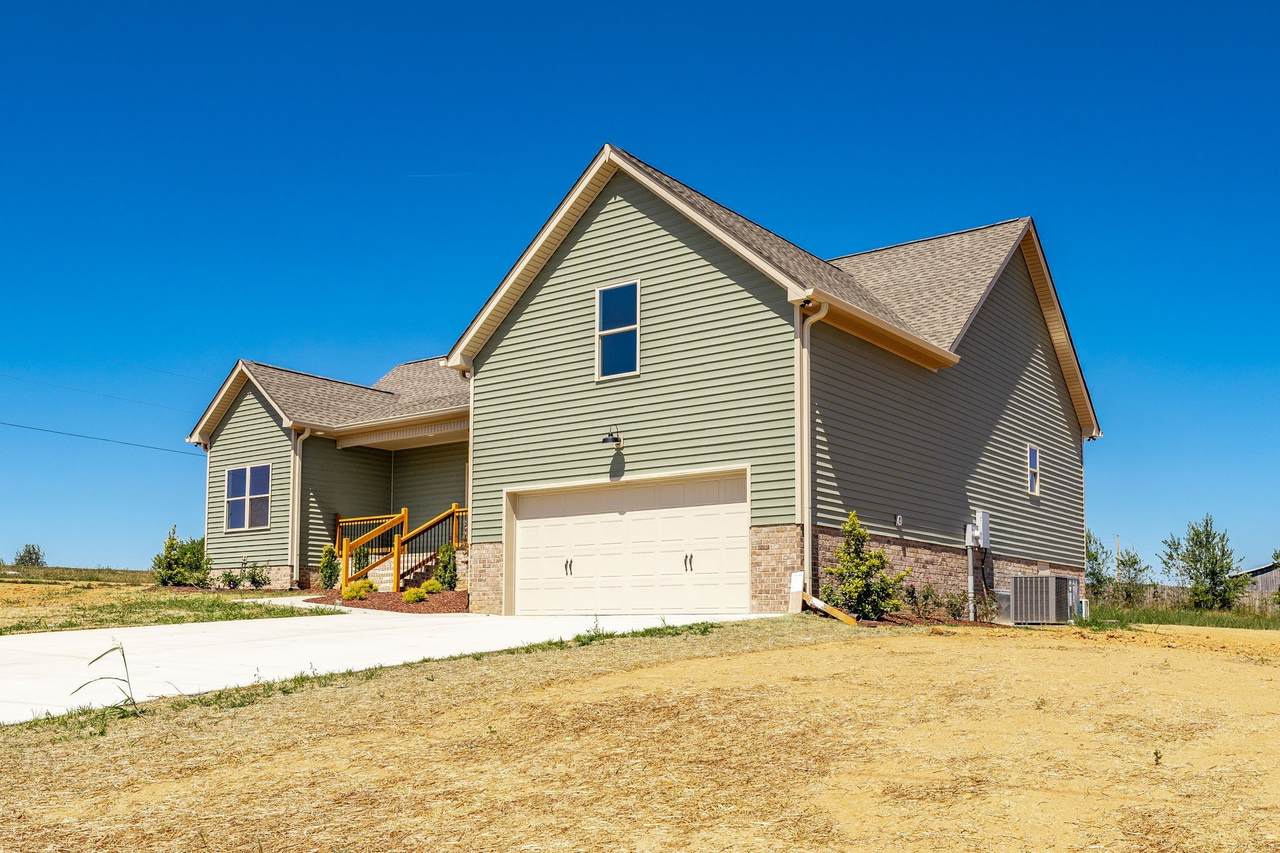 1204 Vickie Ln - Photo 1