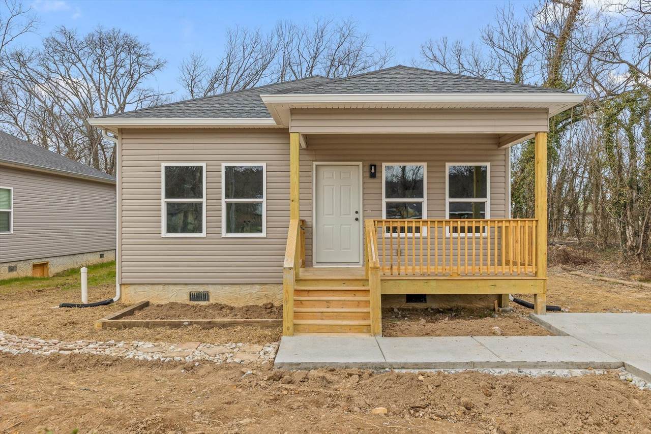 1701 Roanoke Avenue - Photo 1