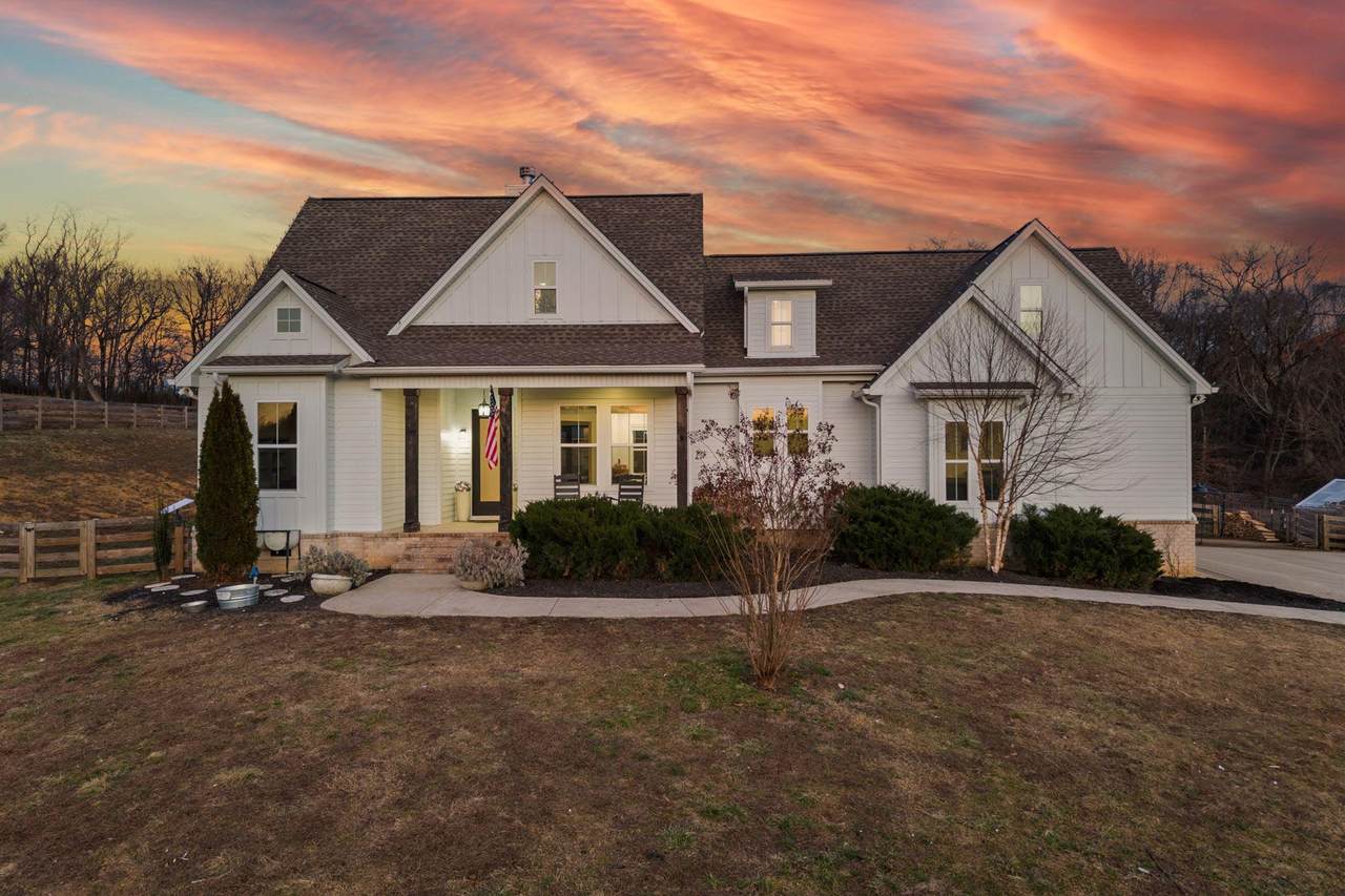 1677 Blackburn Ln - Photo 1