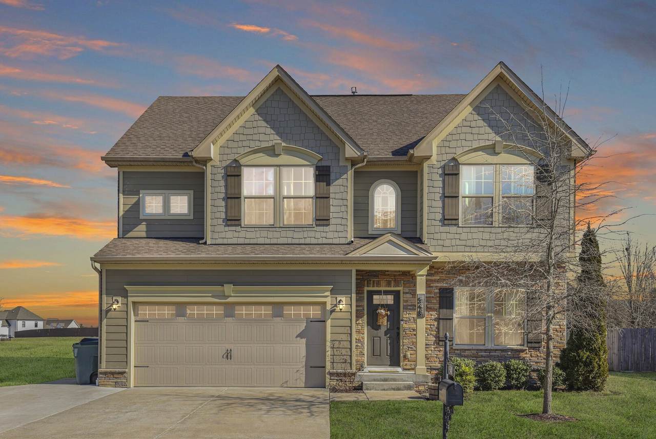 548 Goodman Dr - Photo 1