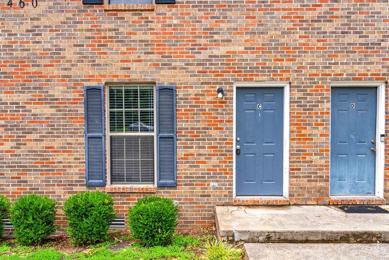 460 Martha Ln - Photo 1