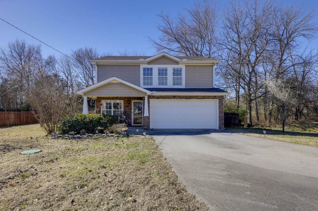 1305 Fall Pkwy - Photo 1