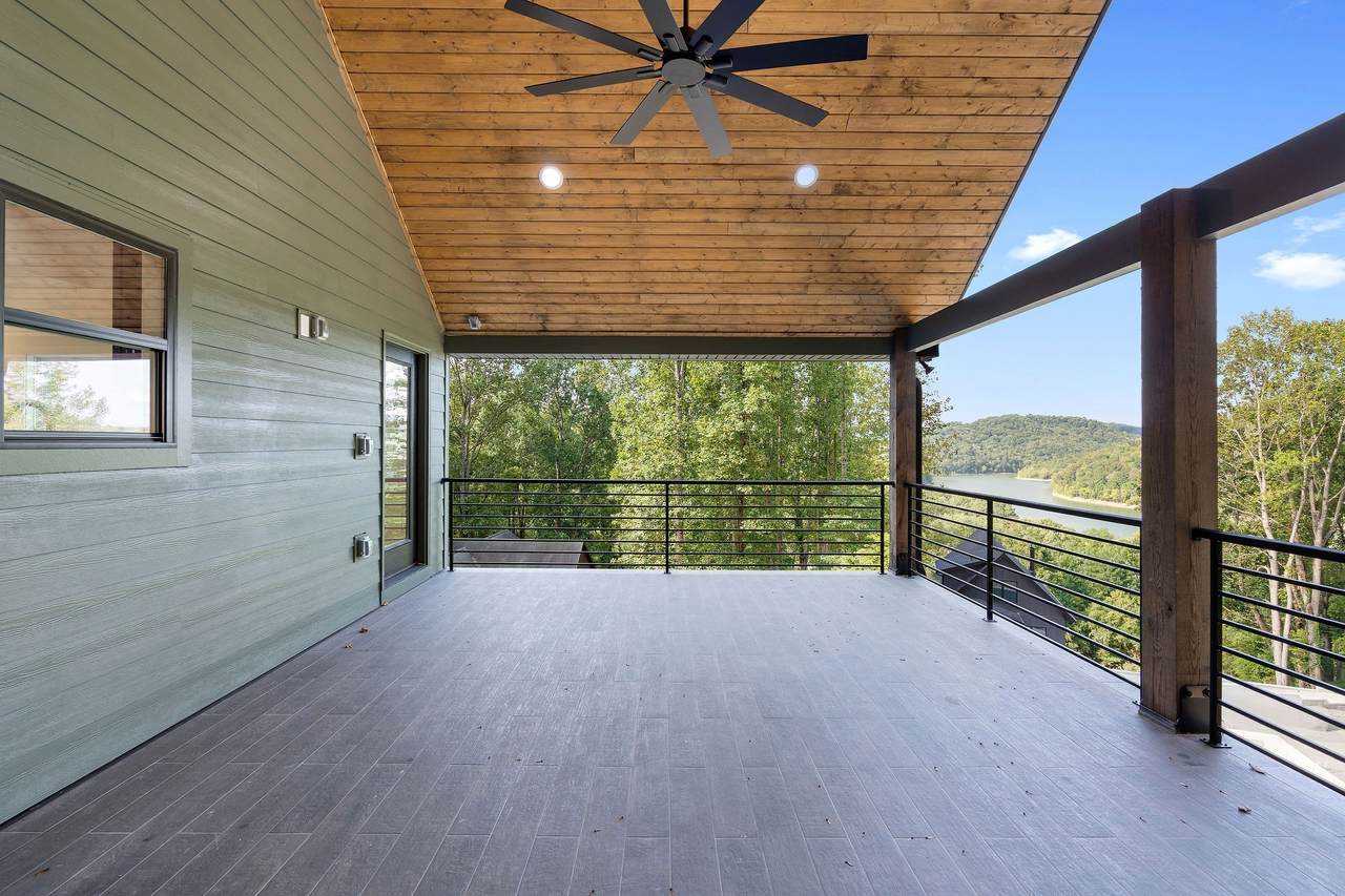 2405 Shoreside Dr - Photo 1