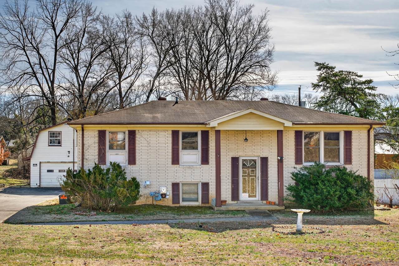 213 Joslin Ave - Photo 1