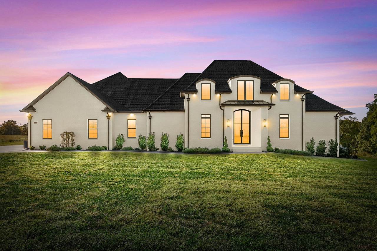 1914 Hickory Point Rd - Photo 1