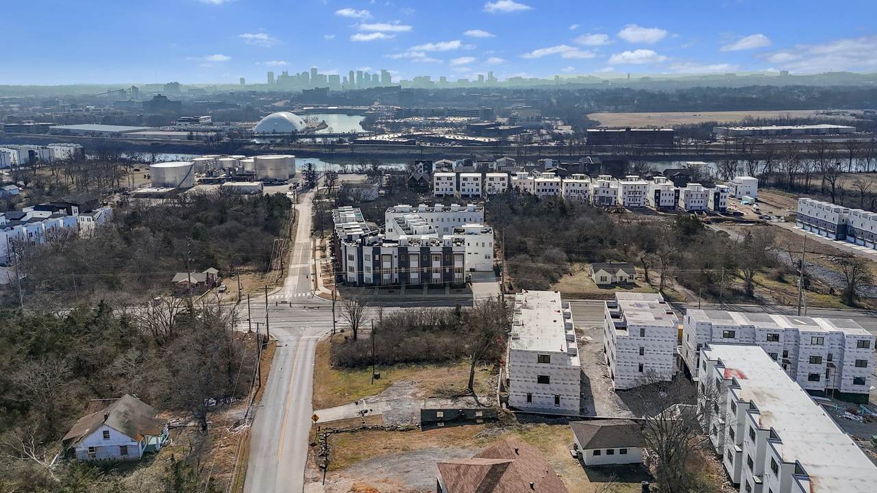 https://bt-photos.global.ssl.fastly.net/nashville/1280_boomver_1_RTC3130655-1.jpg