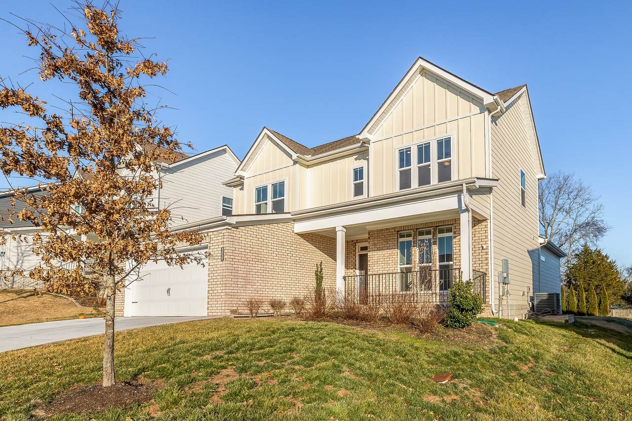 633 Castle Rd - Photo 1