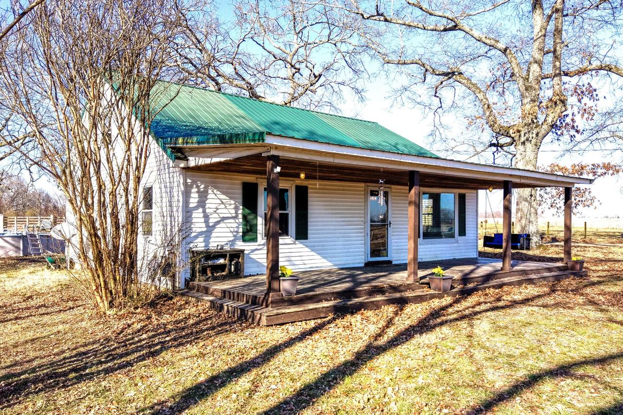 135 Campbellsville Pike - Photo 1