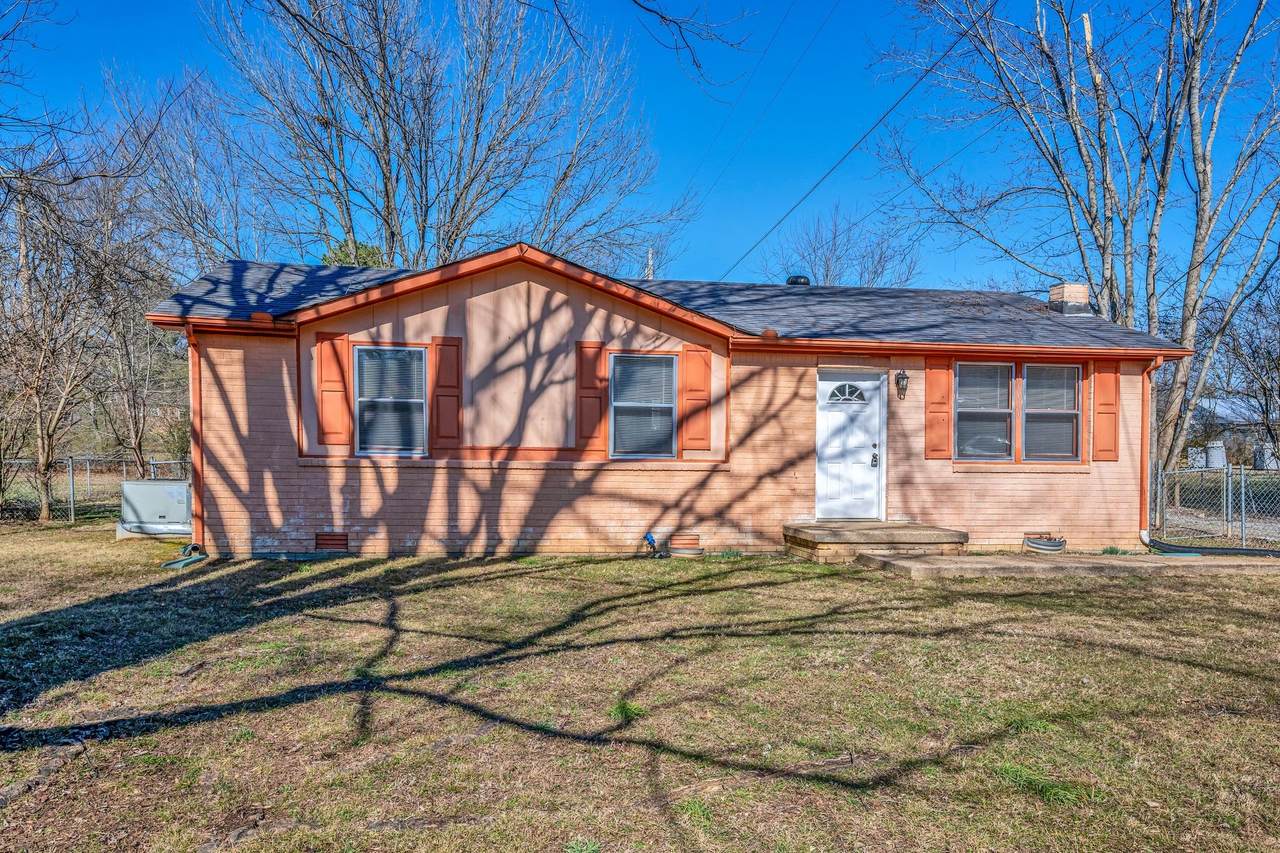 10040 W Green Cemetery Rd - Photo 1