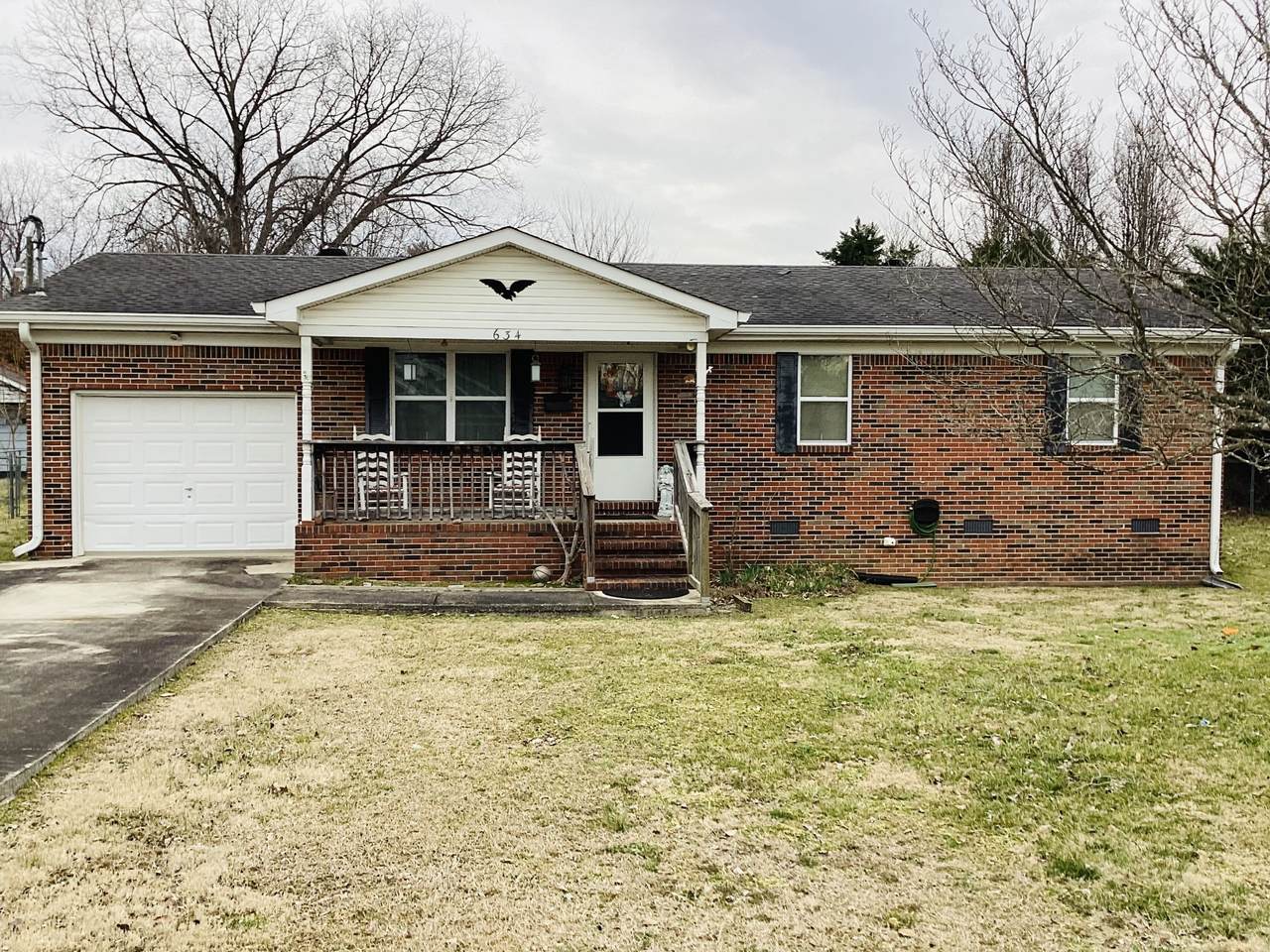 634 N Spring St - Photo 1