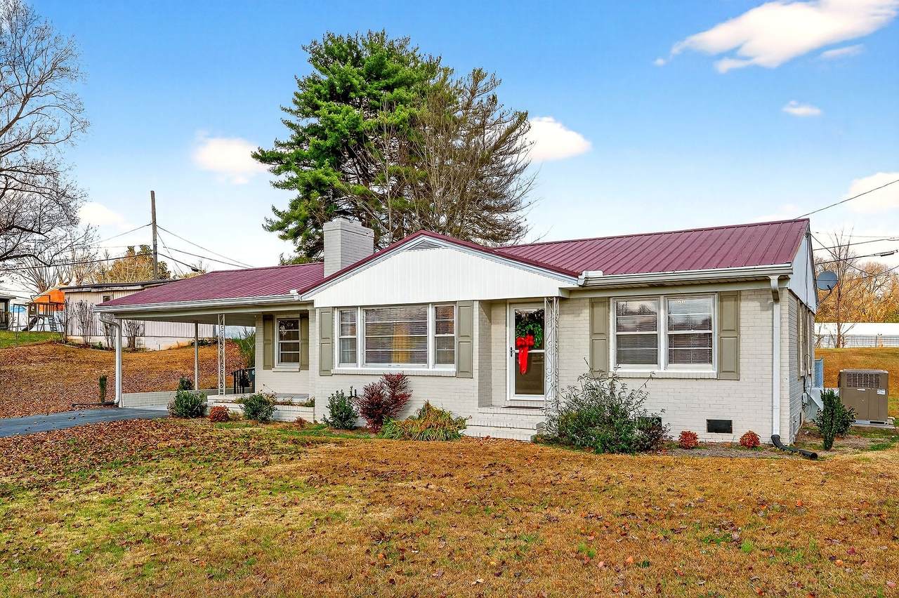 111 Roosevelt Rd - Photo 1