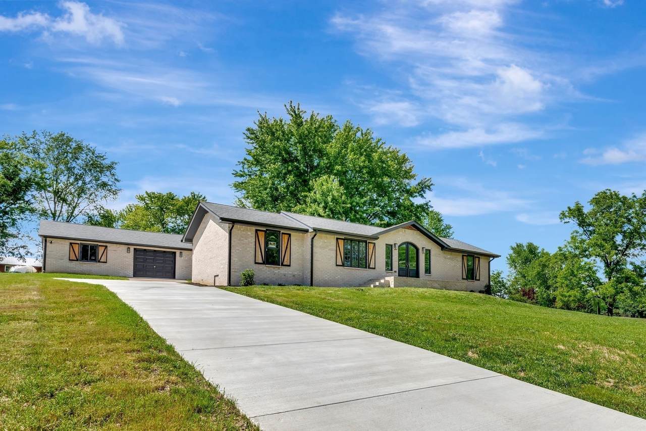 120 E Boiling Springs Rd - Photo 1