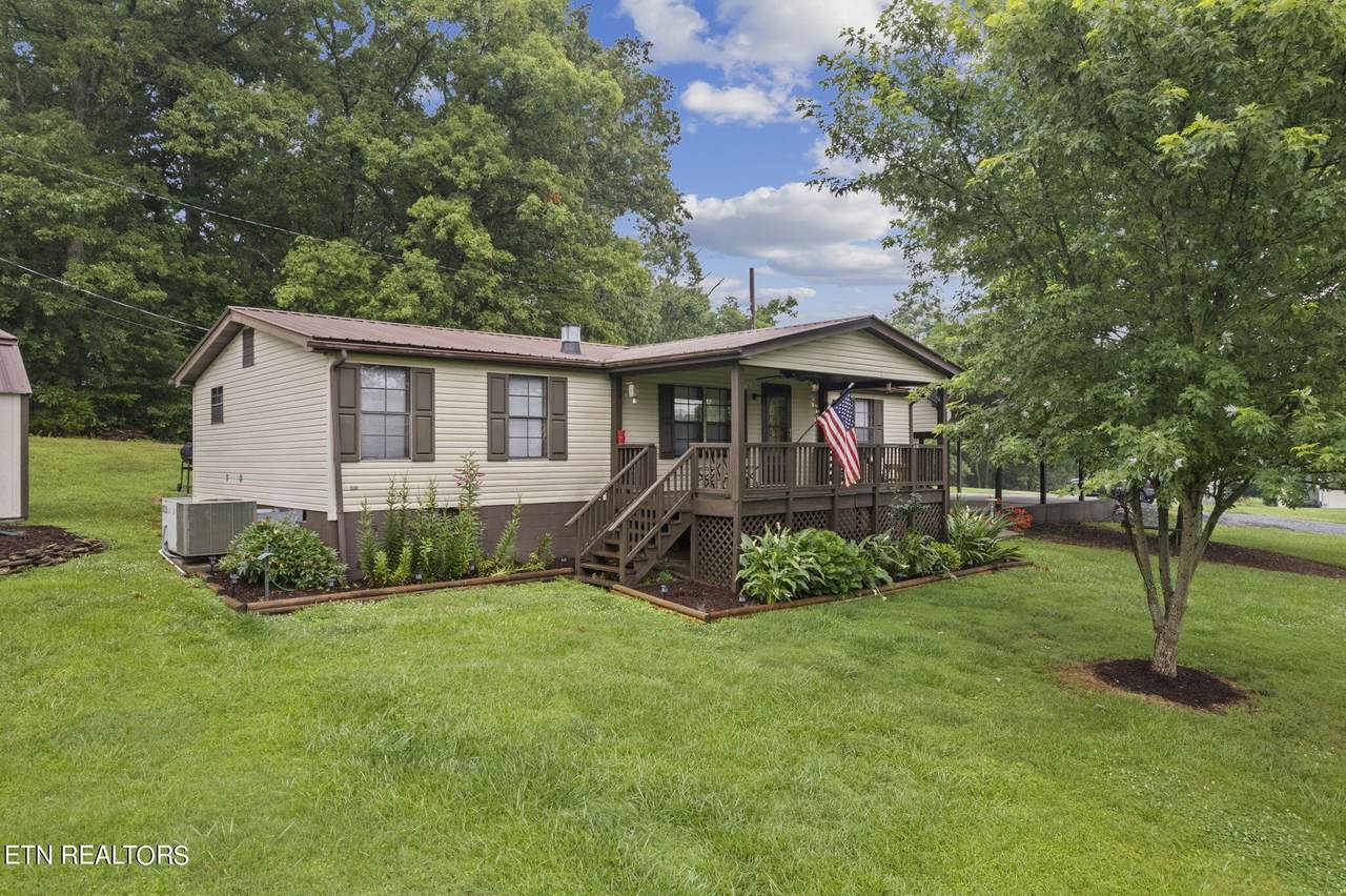 281 Willis Rd - Photo 1