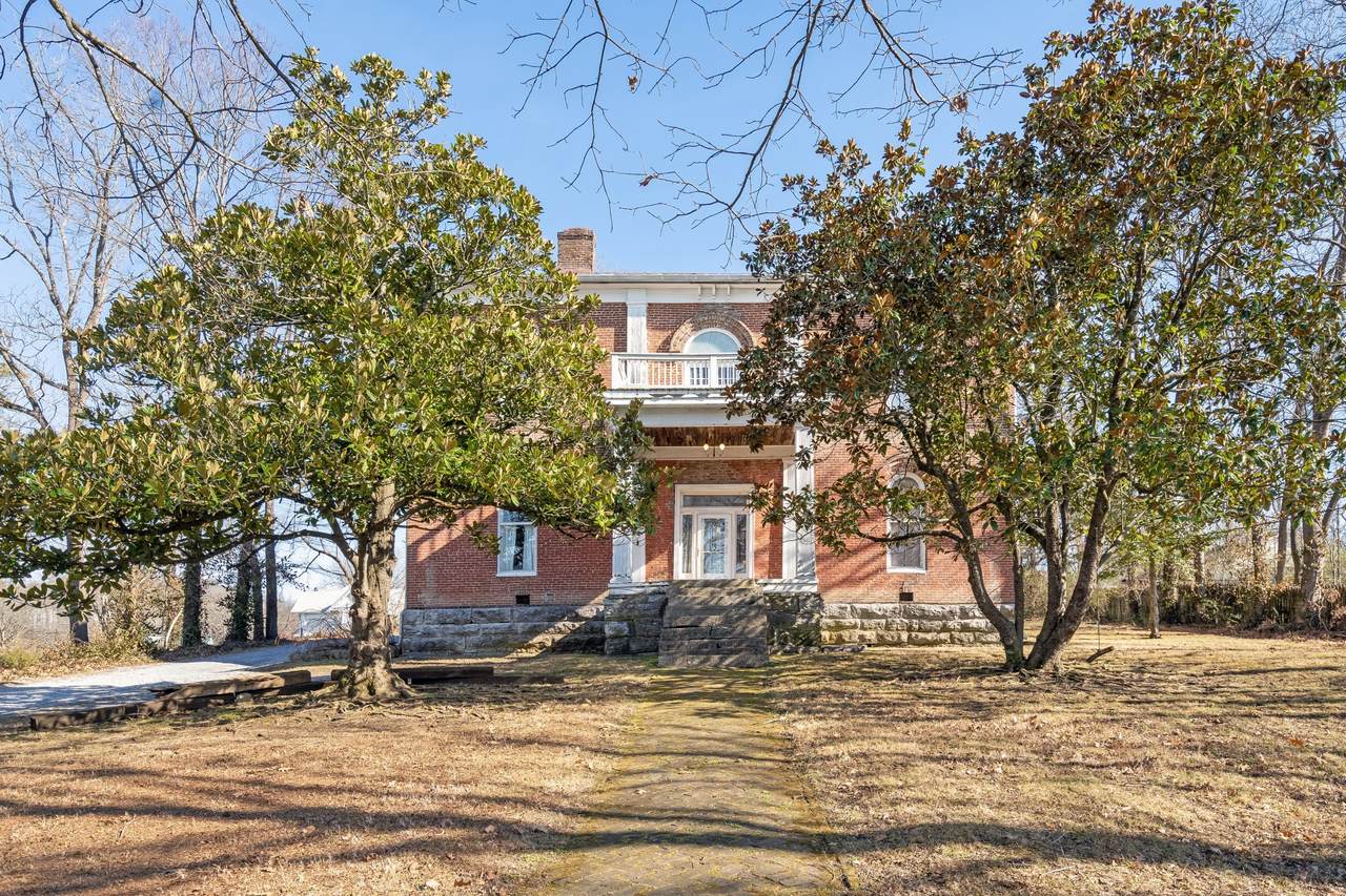 307 Vine St - Photo 1