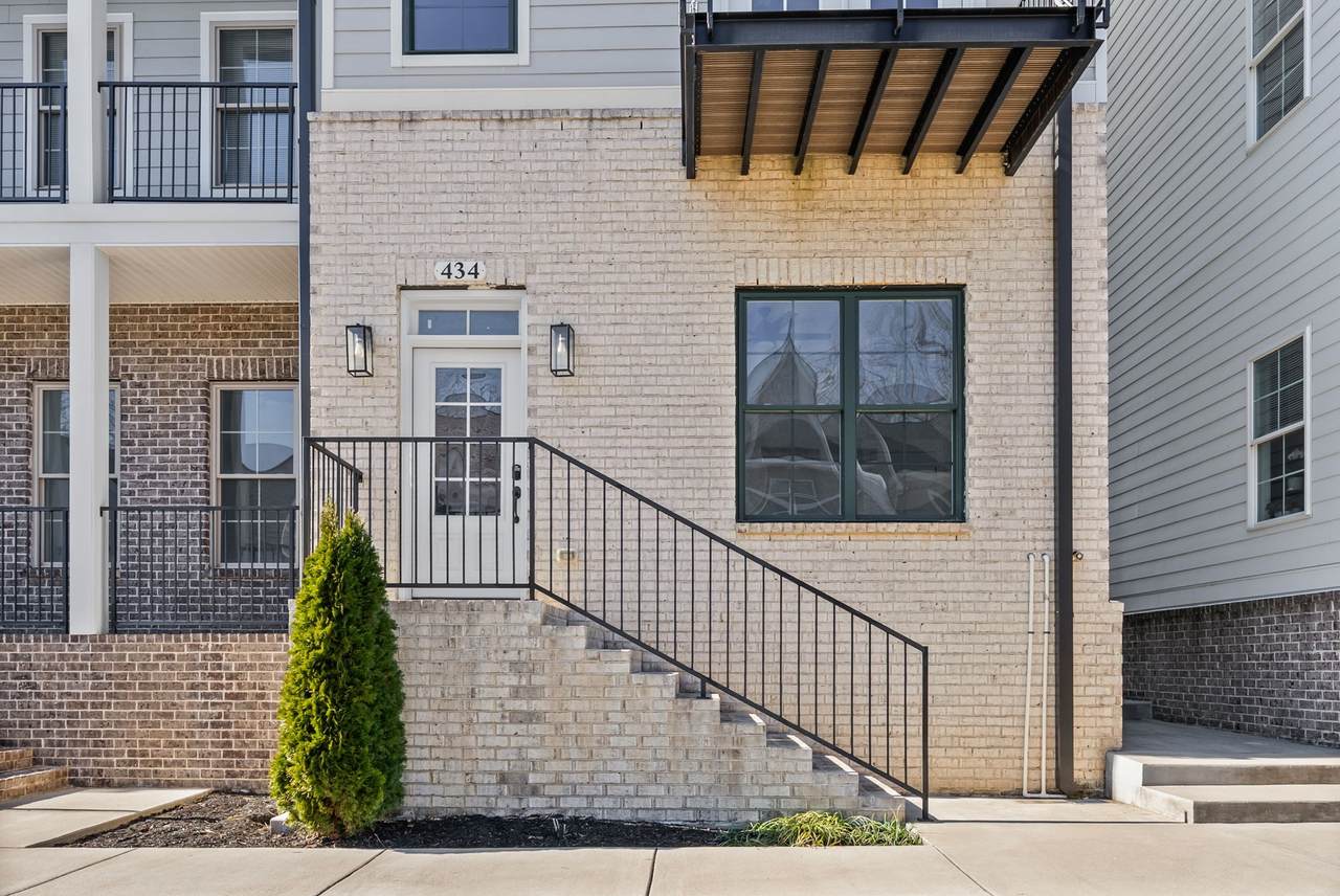 434 Centre St - Photo 1