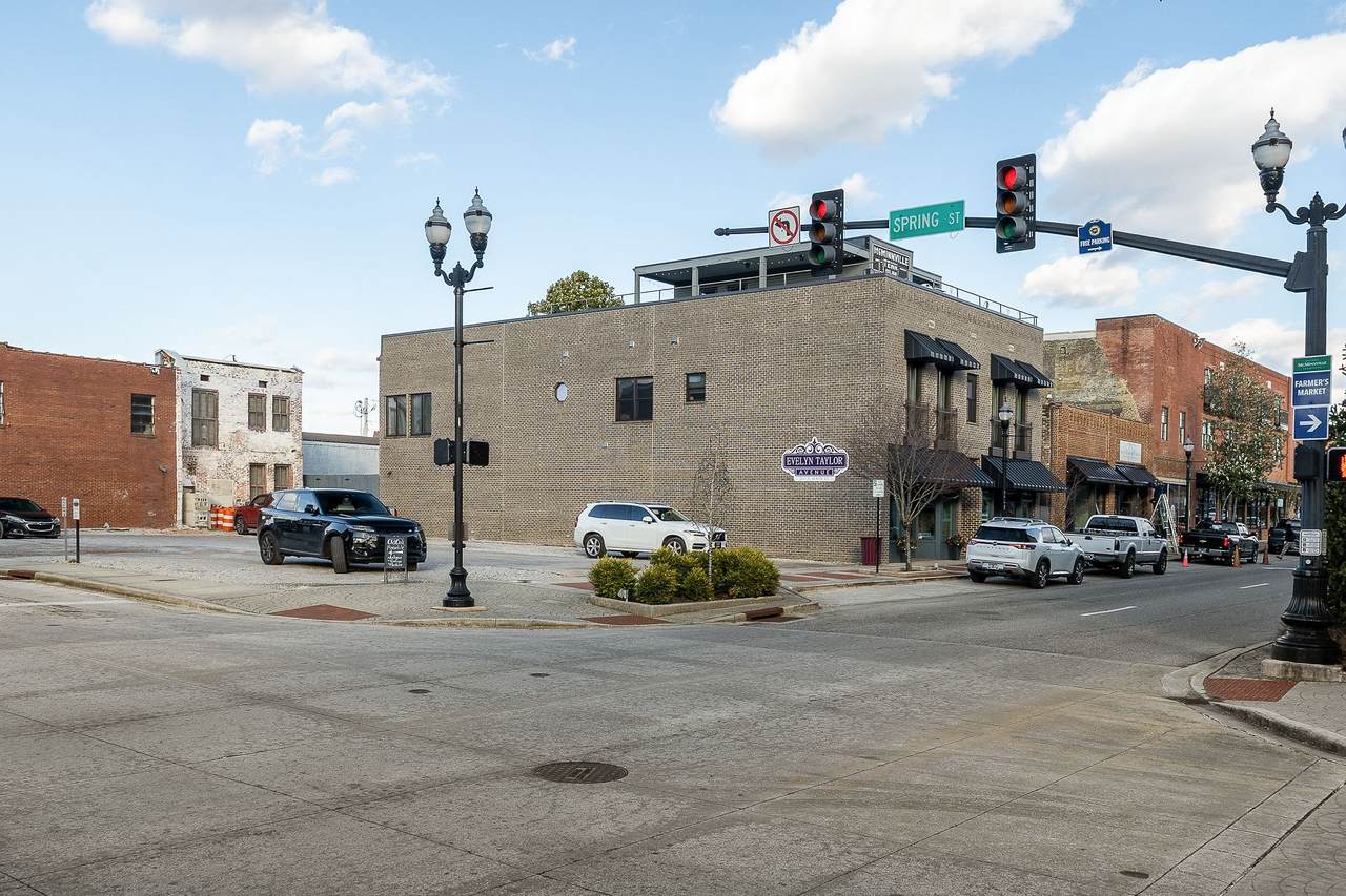 https://bt-photos.global.ssl.fastly.net/nashville/1280_boomver_1_RTC3132870-1.jpg