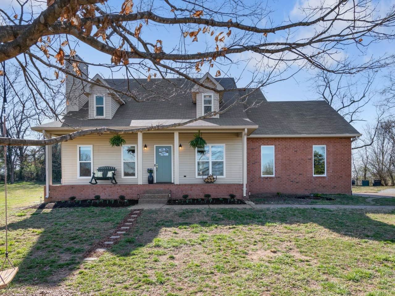 1405 Dodson Ct - Photo 1