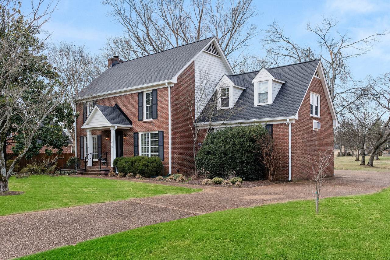 https://bt-photos.global.ssl.fastly.net/nashville/1280_boomver_1_RTC3135419-1.jpg