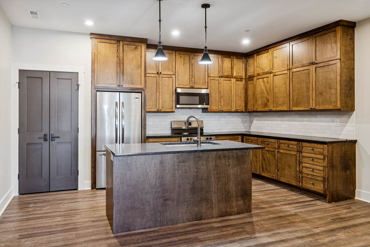 118 N Main St - Photo 1